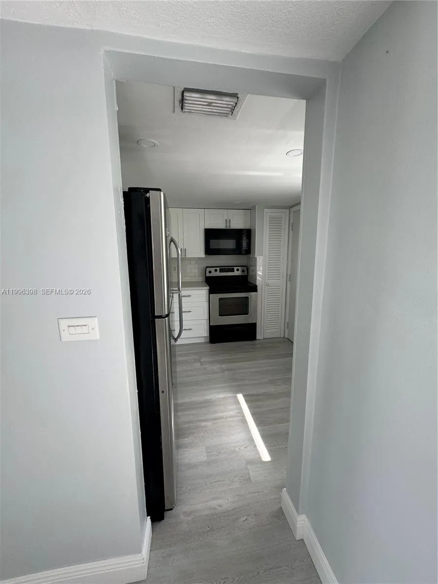 1398 NE 191st St # C305, Miami FL 33179