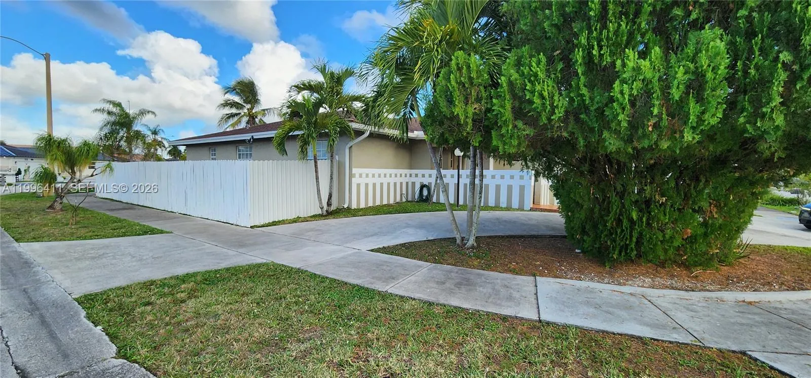 4725 SW 143rd Ave, Miami FL 33175