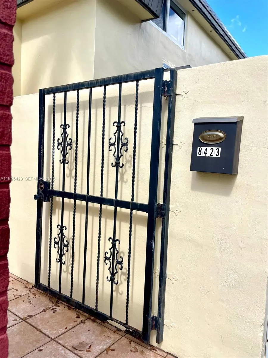 8423 SW 137th Ave # 8423, Miami FL 33183