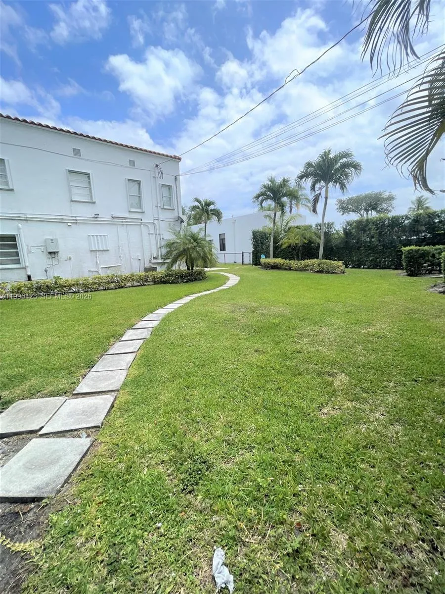 5116 SW 57th Ave, Miami FL 33155