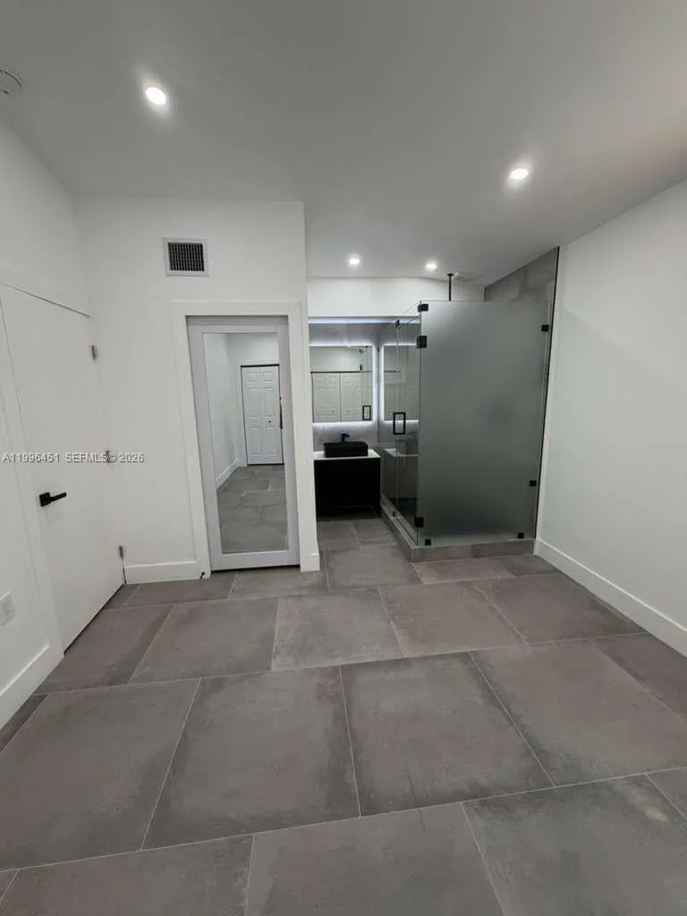 14240 S Biscayne River Rd # 2, Miami FL 33161