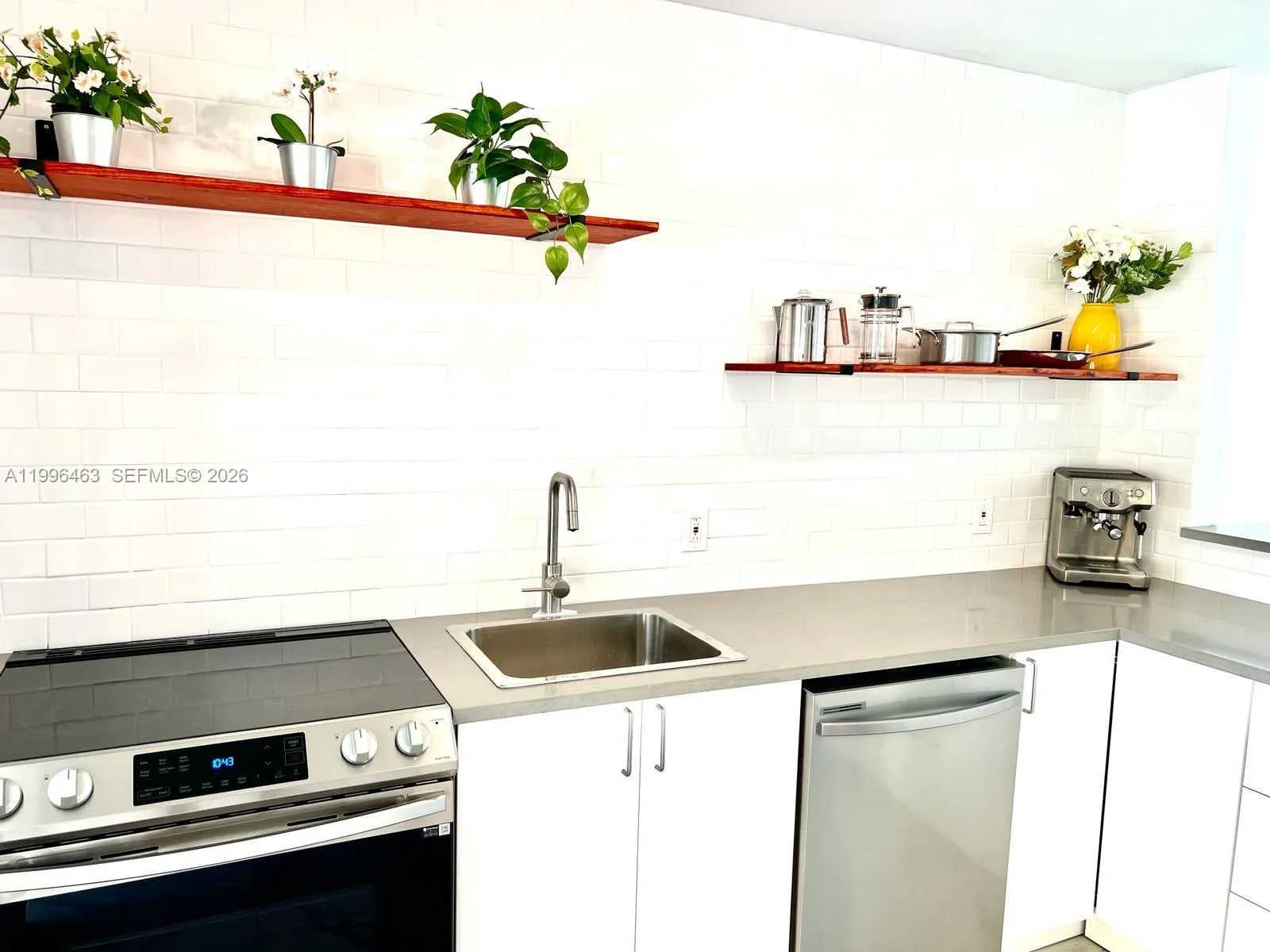 329 SW 3rd St, Boca Raton FL 33432