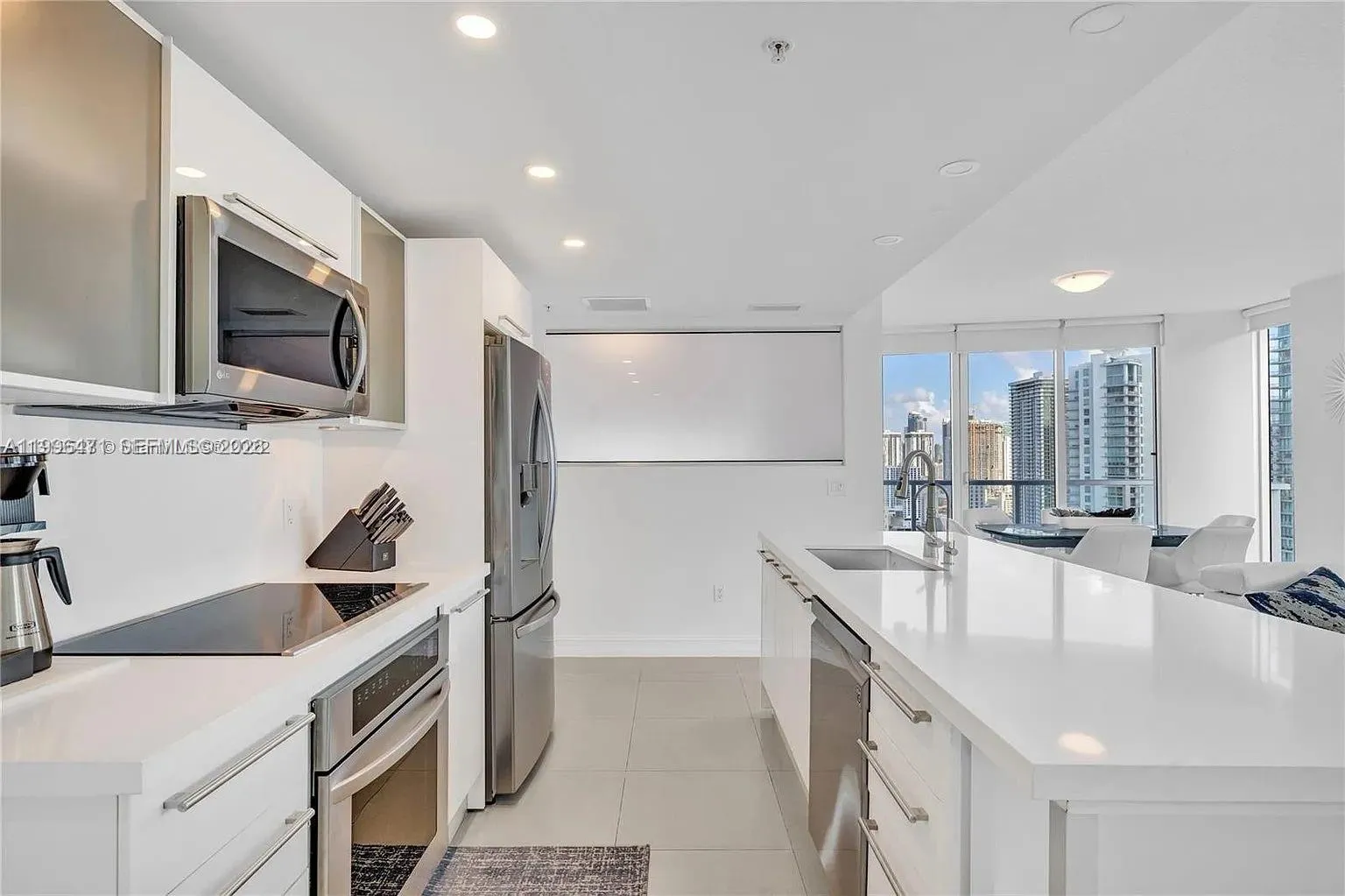 185 SW 7th St # 3611, Miami FL 33130