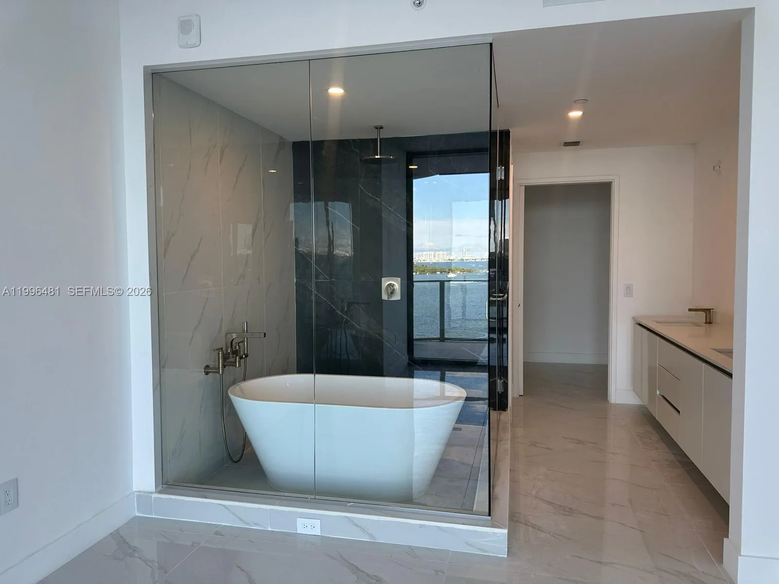 700 NE 24th # 504, Miami FL 33137