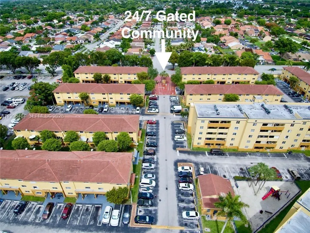 14902 SW 82nd Ln # 102, Miami FL 33193