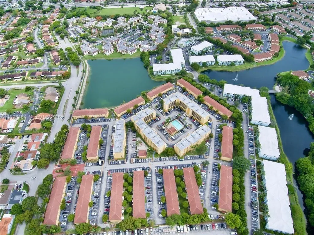 14902 SW 82nd Ln # 102, Miami FL 33193