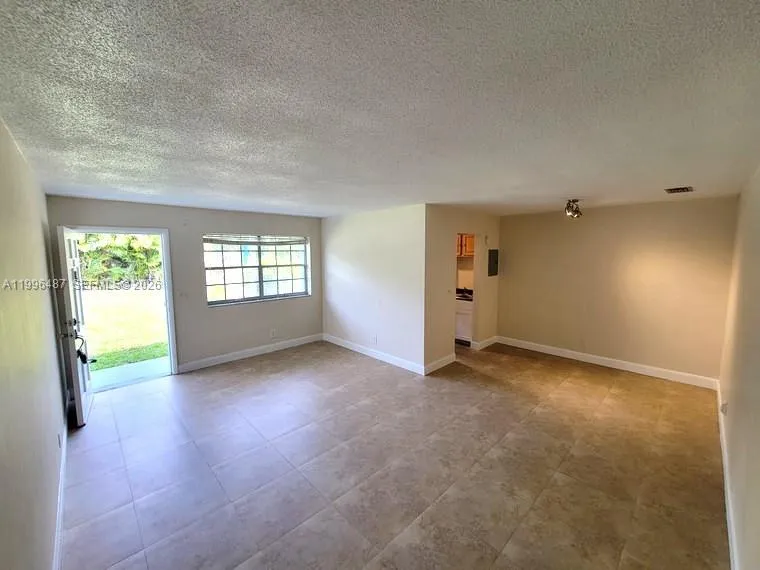 1431 S 14th Ave # 114, Hollywood FL 33020