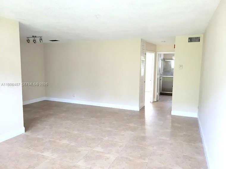 1431 S 14th Ave # 114, Hollywood FL 33020