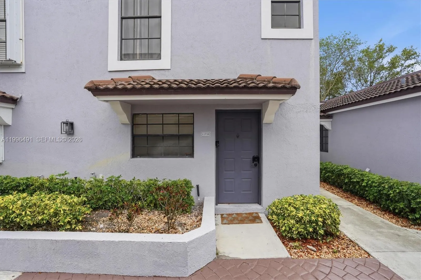 11719 NW 11th St, Pembroke Pines FL 33026