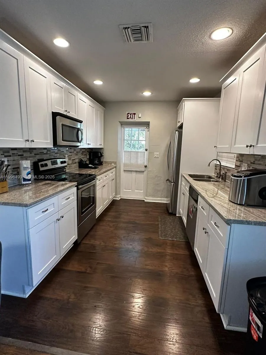 1448 Dewey St # 1448, Hollywood FL 33020