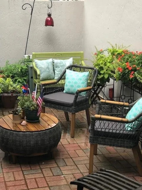 951 Doveplum Ct # 951, Hollywood FL 33019