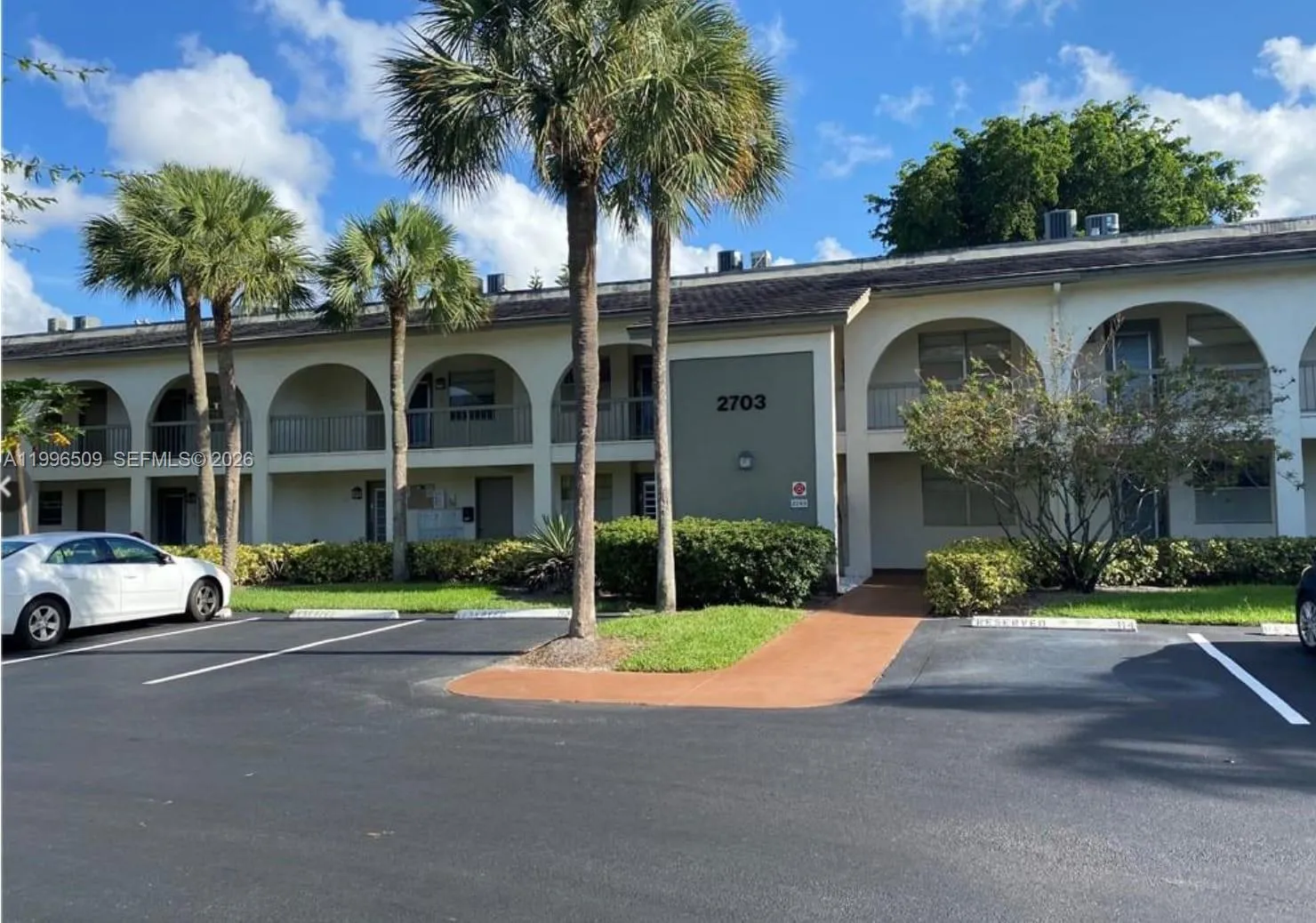 2703 Nassau Bnd # E2, Coconut Creek FL 33066