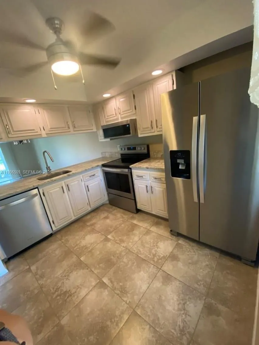 2703 Nassau Bnd # E2, Coconut Creek FL 33066