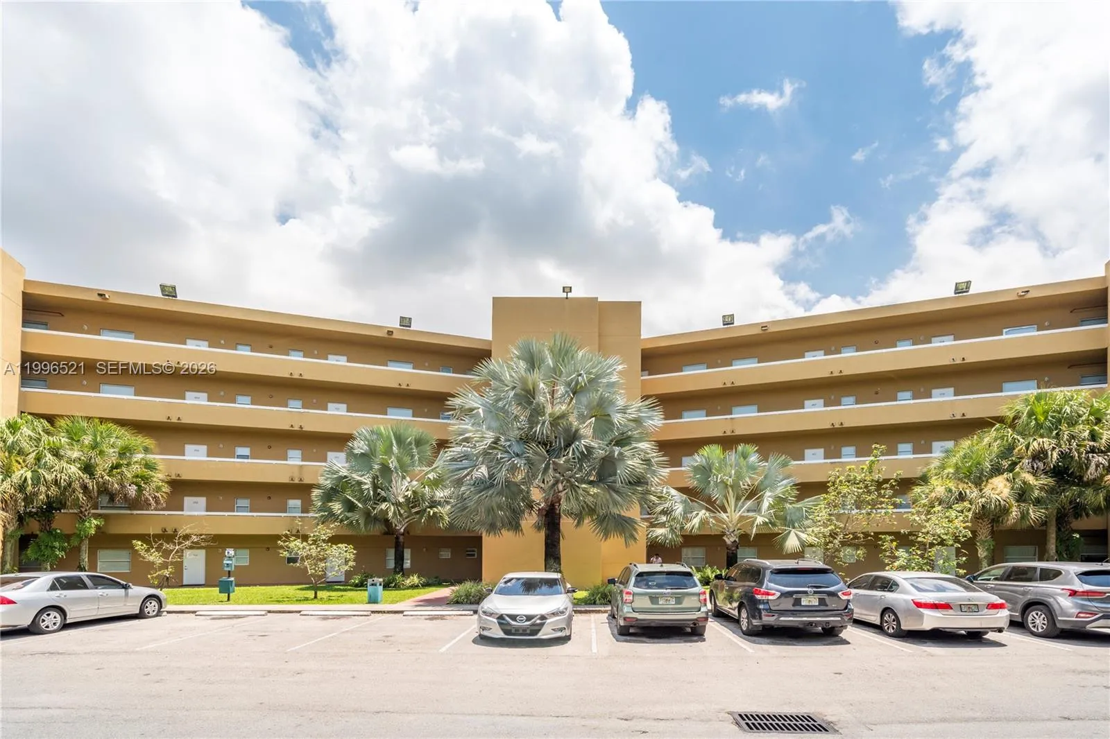 4137 Stirling Rd # 507, Dania Beach FL 33314