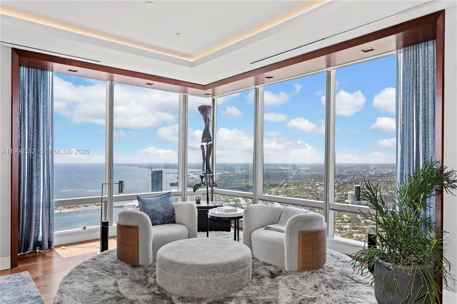 1425 Brickell Ave, Miami FL 33131