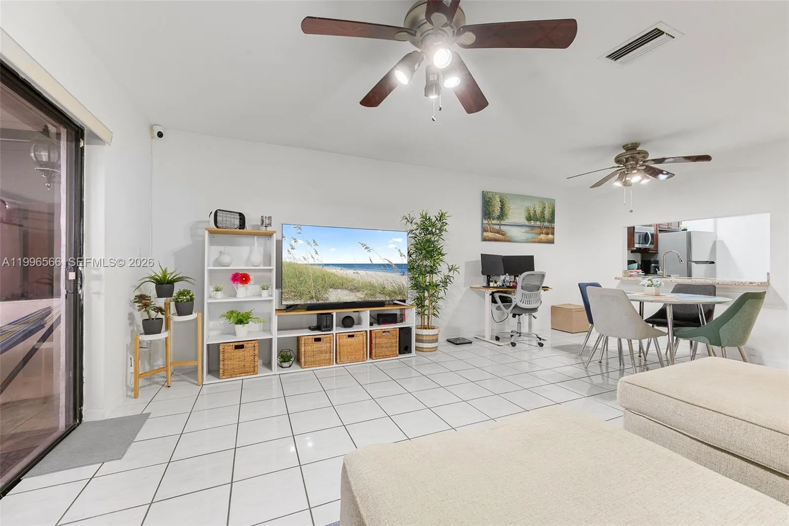 10500 NW 3rd St, Pembroke Pines FL 33026