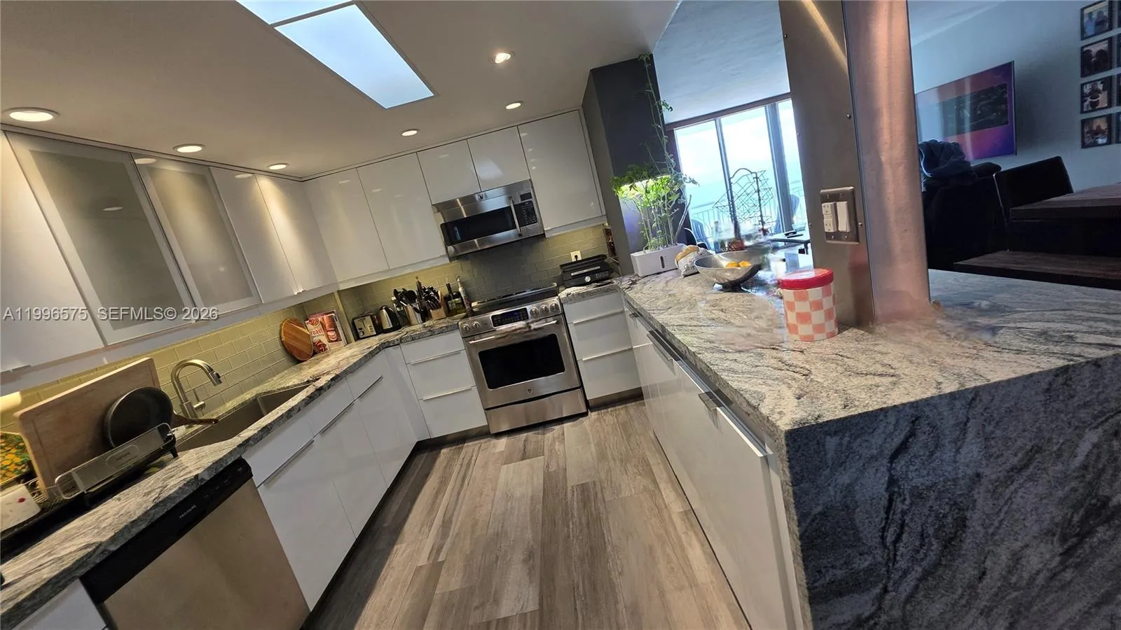 5825 Collins Ave # 8J, Miami Beach FL 33140