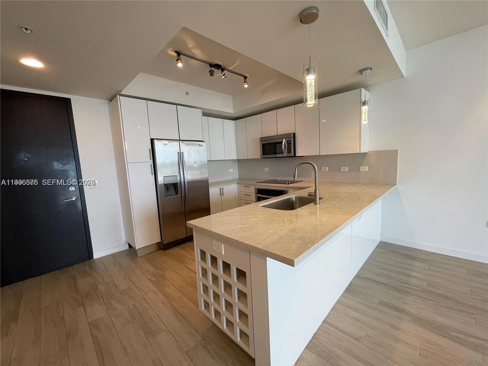 999 SW 1st Ave # 2109, Miami FL 33130