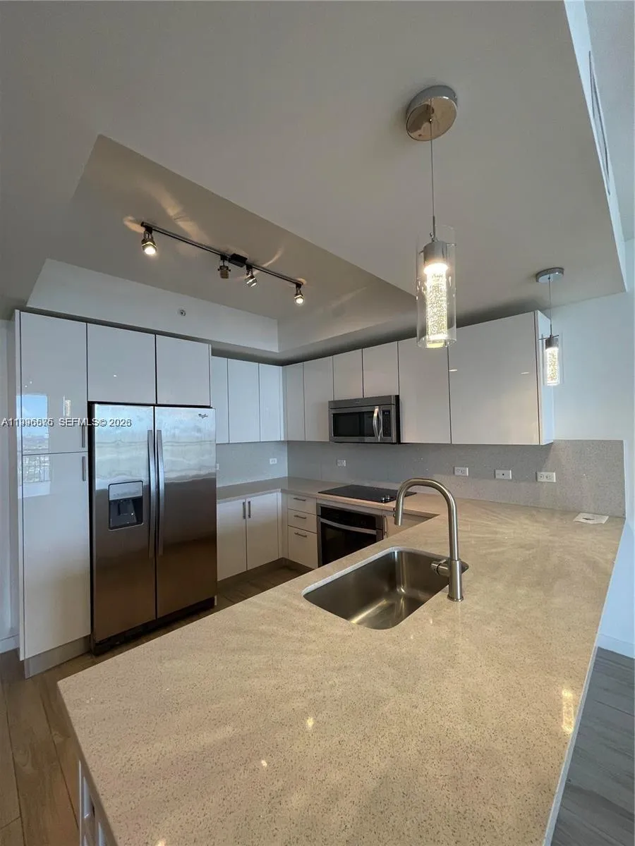 999 SW 1st Ave # 2109, Miami FL 33130