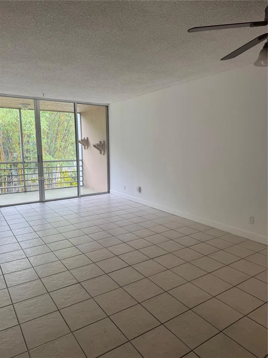 9410 Live Oak Pl # 205, Davie FL 33324