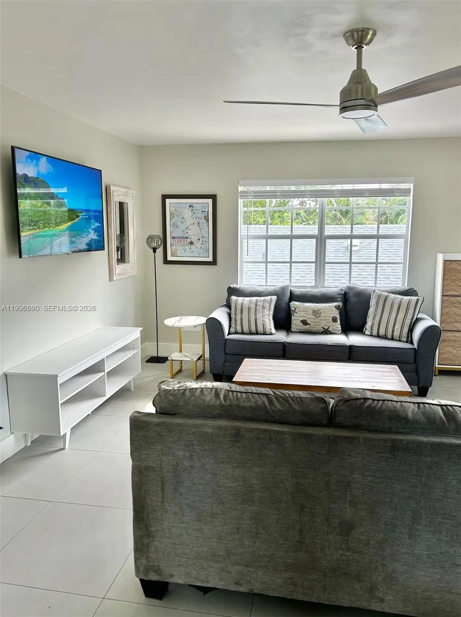 940 Charles St, West Palm Beach FL 33401