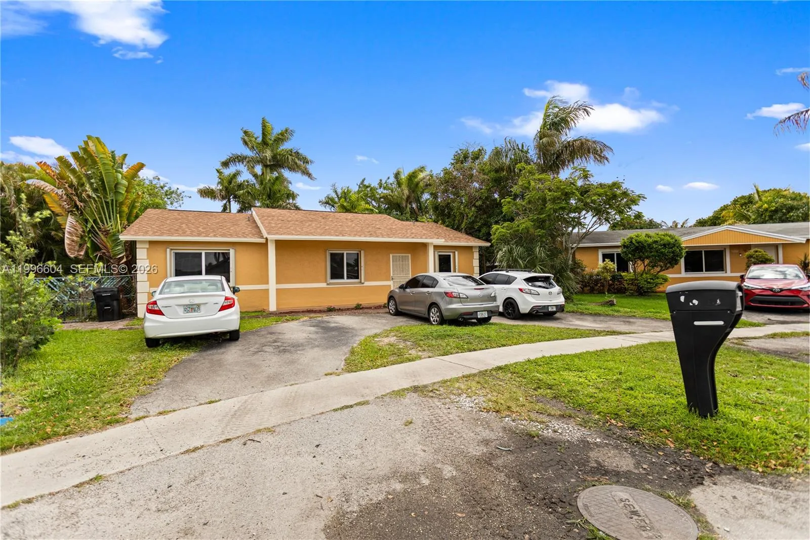 7690 SW 7th Ct, North Lauderdale FL 33068