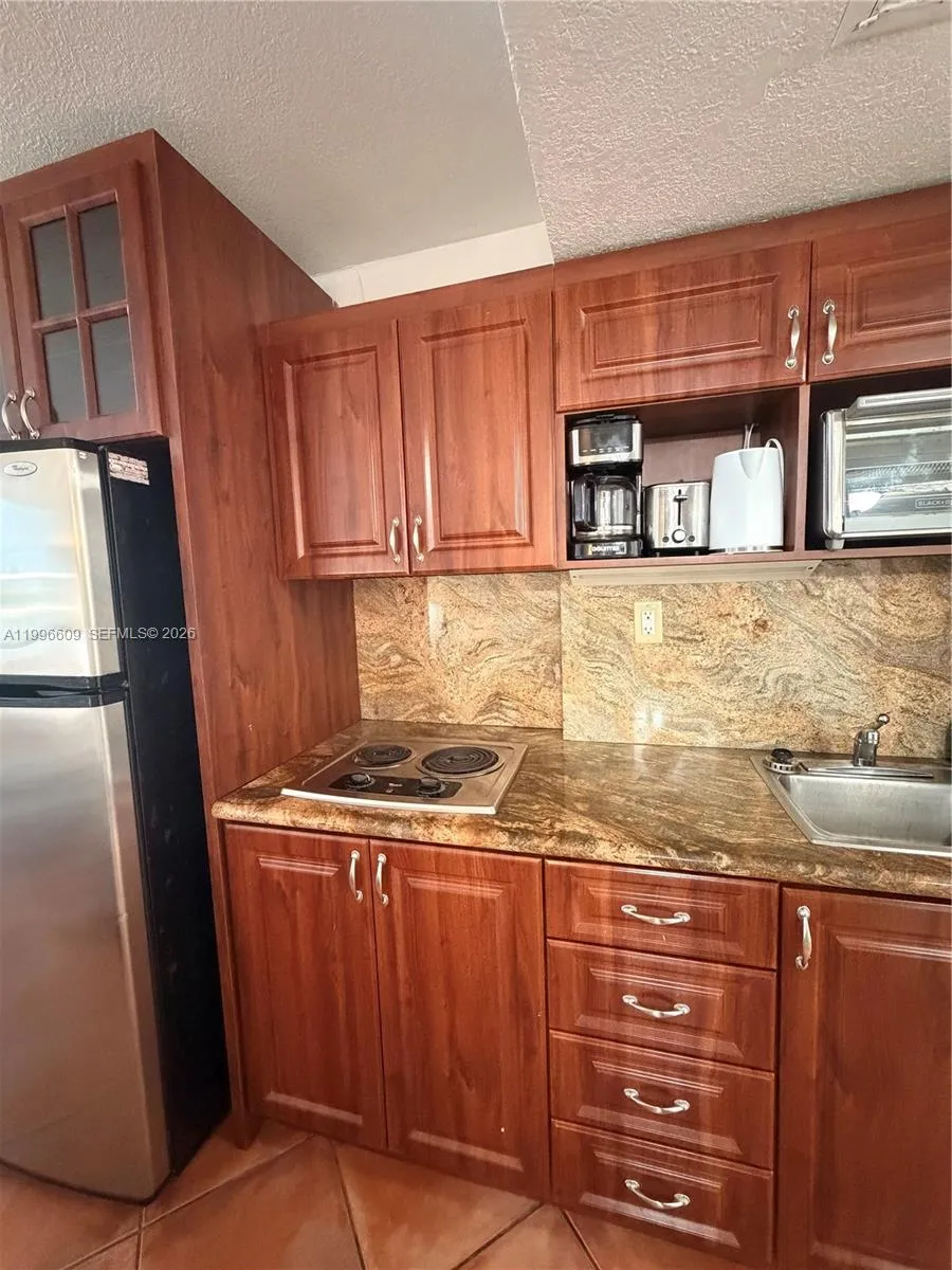 19201 Collins Ave # 623, Sunny Isles Beach FL 33160