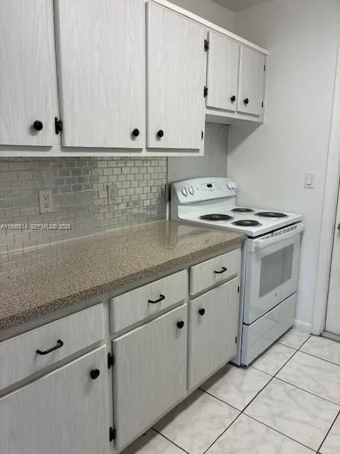 348 S Federal Hwy # 11, Dania Beach FL 33004