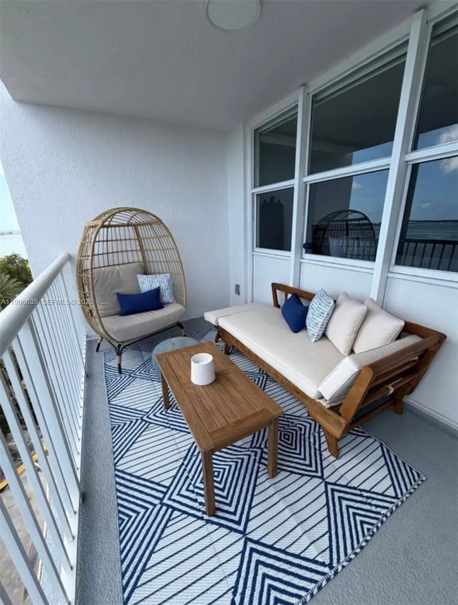 1420 Brickell Bay Dr # 702E, Miami FL 33131