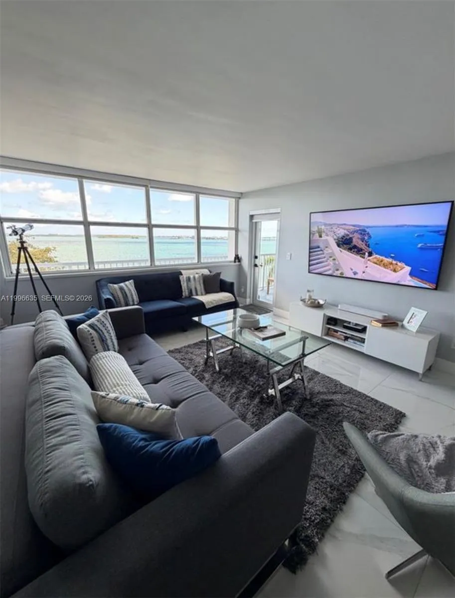 1420 Brickell Bay Dr # 702E, Miami FL 33131