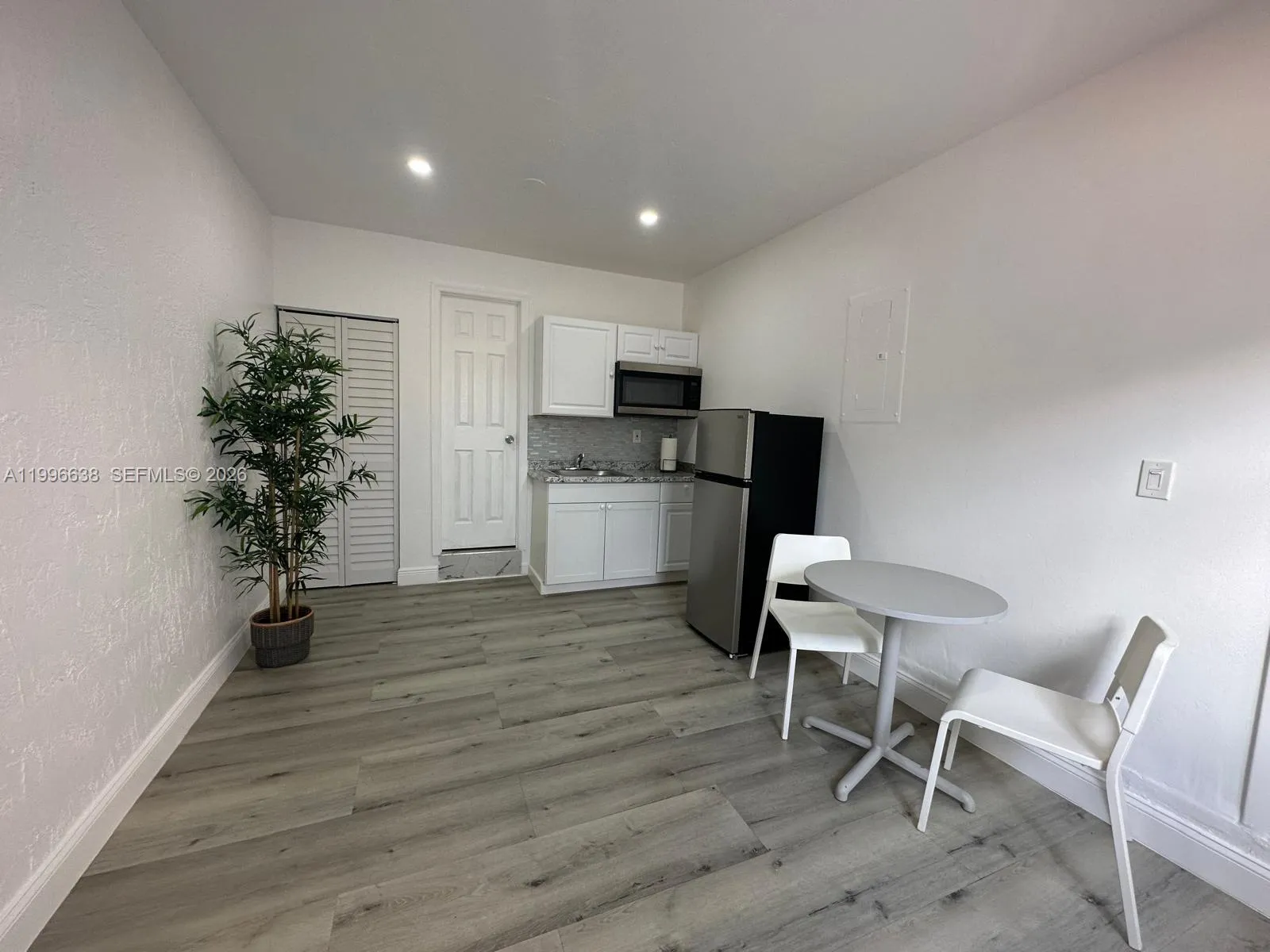 12683 NW 10th St, Miami FL 33182