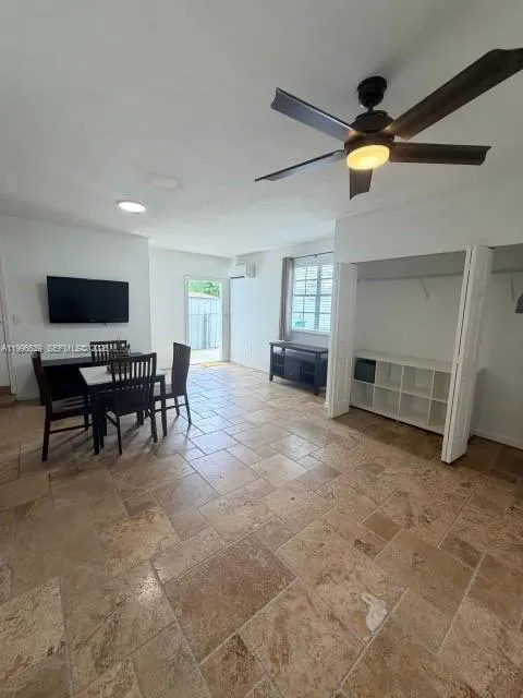 2220 SW 125th Ct, Miami FL 33175