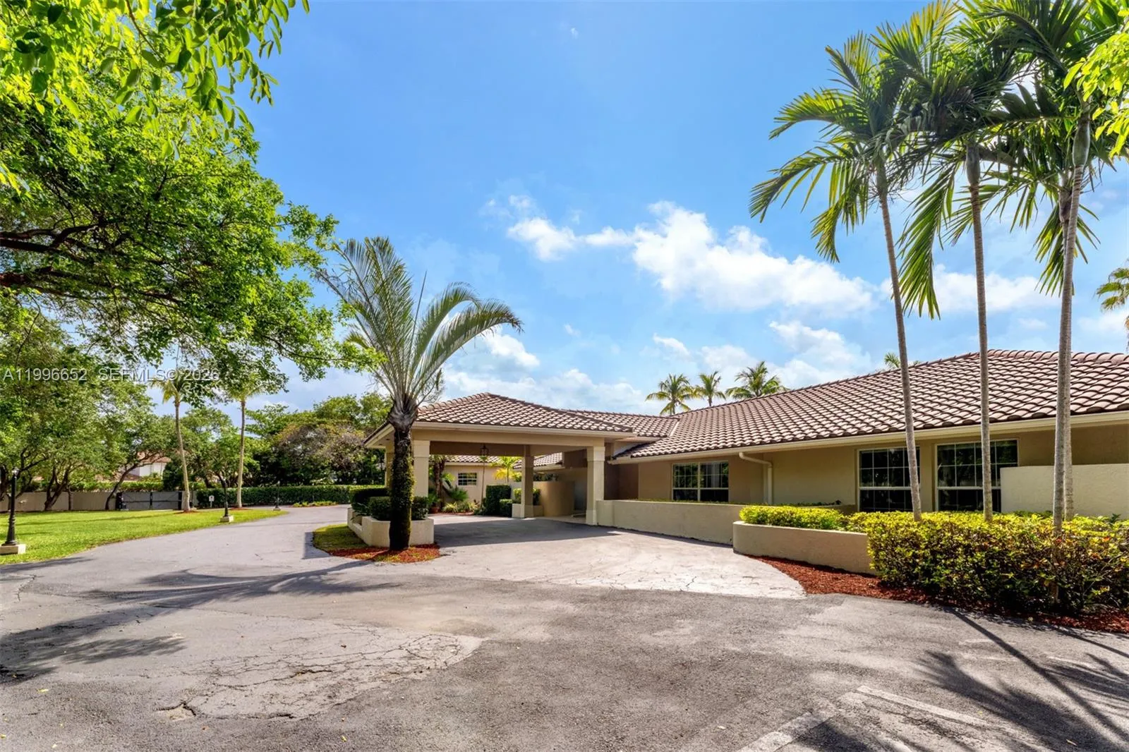 7201 SW 174th St, Palmetto Bay FL 33157