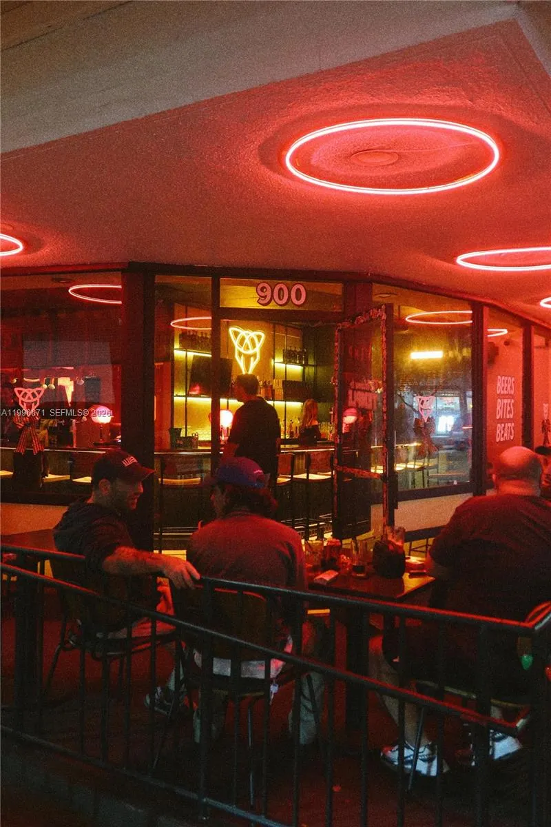 900 Alton Rd, Miami Beach FL 33139