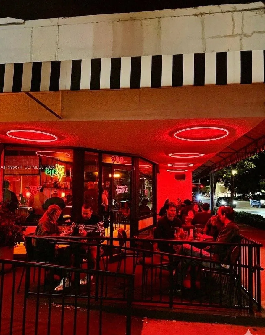 900 Alton Rd, Miami Beach FL 33139