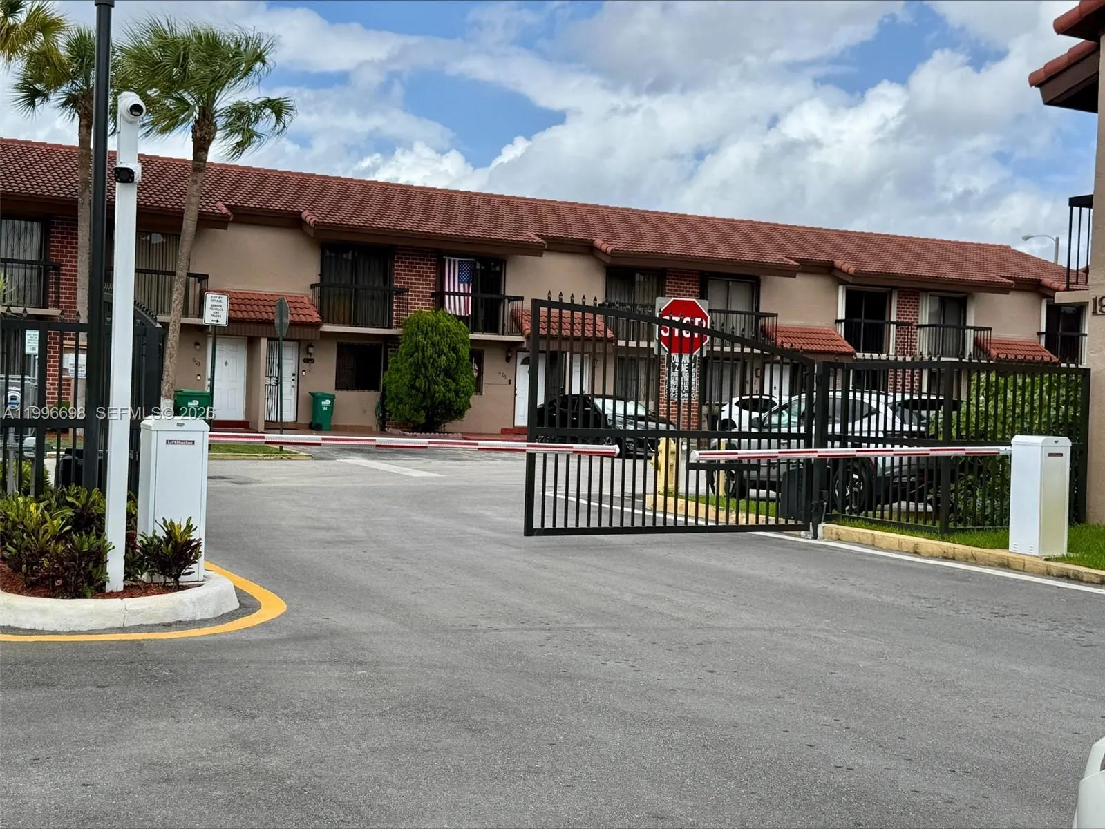 1911 SW 107th Ave # 1006, Miami FL 33165