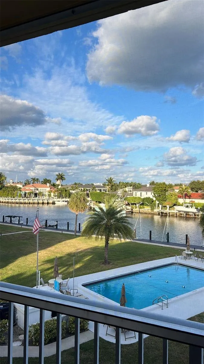 230 N Federal Hwy # 305, Deerfield Beach FL 33441