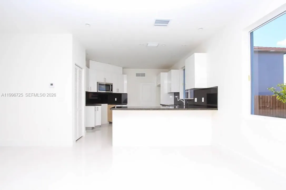 15631 SW 11th Ter, Miami FL 33194