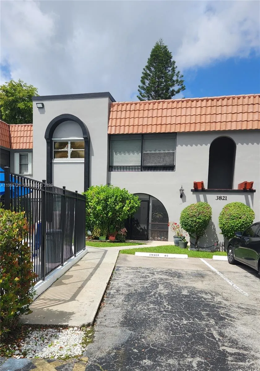 3811 NW 84th Ave # 2B, Sunrise FL 33351