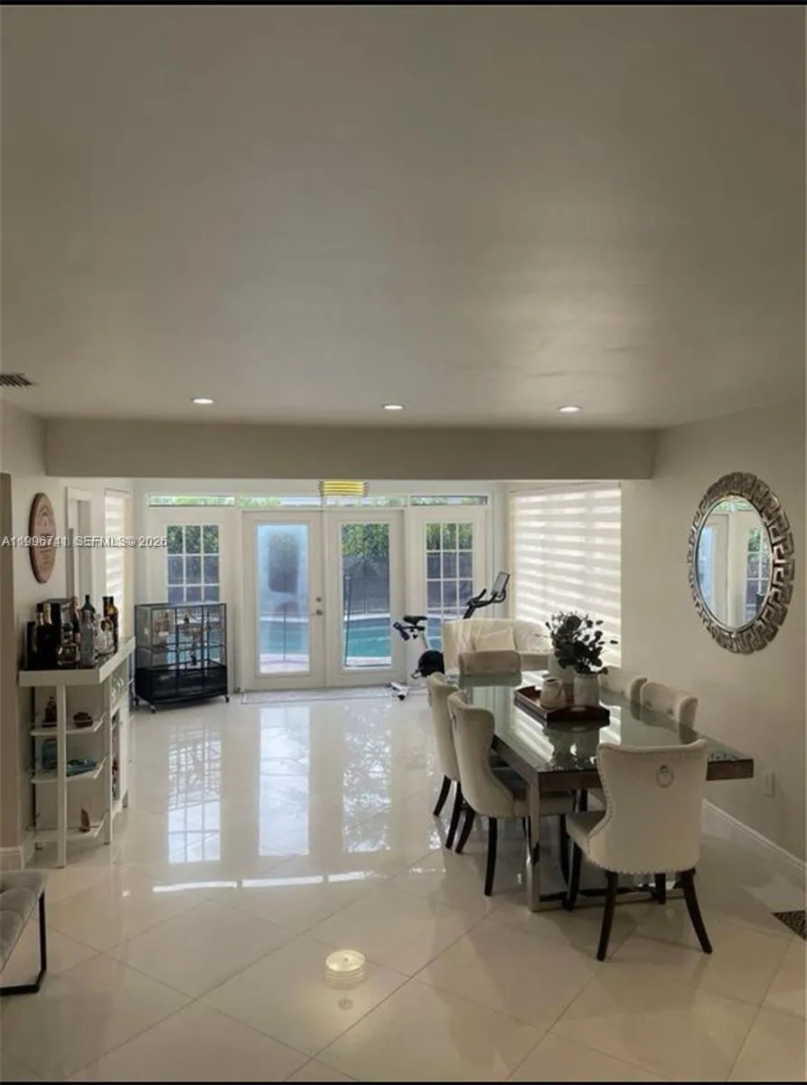 7651 NW 14th St # 7651, Pembroke Pines FL 33024