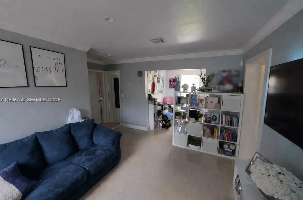 442 NE 162 st, Miami FL 33162