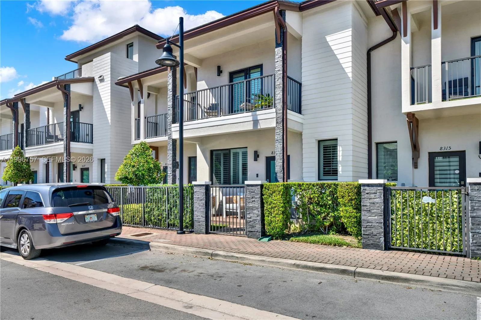 8319 NW 49th St, Doral FL 33166