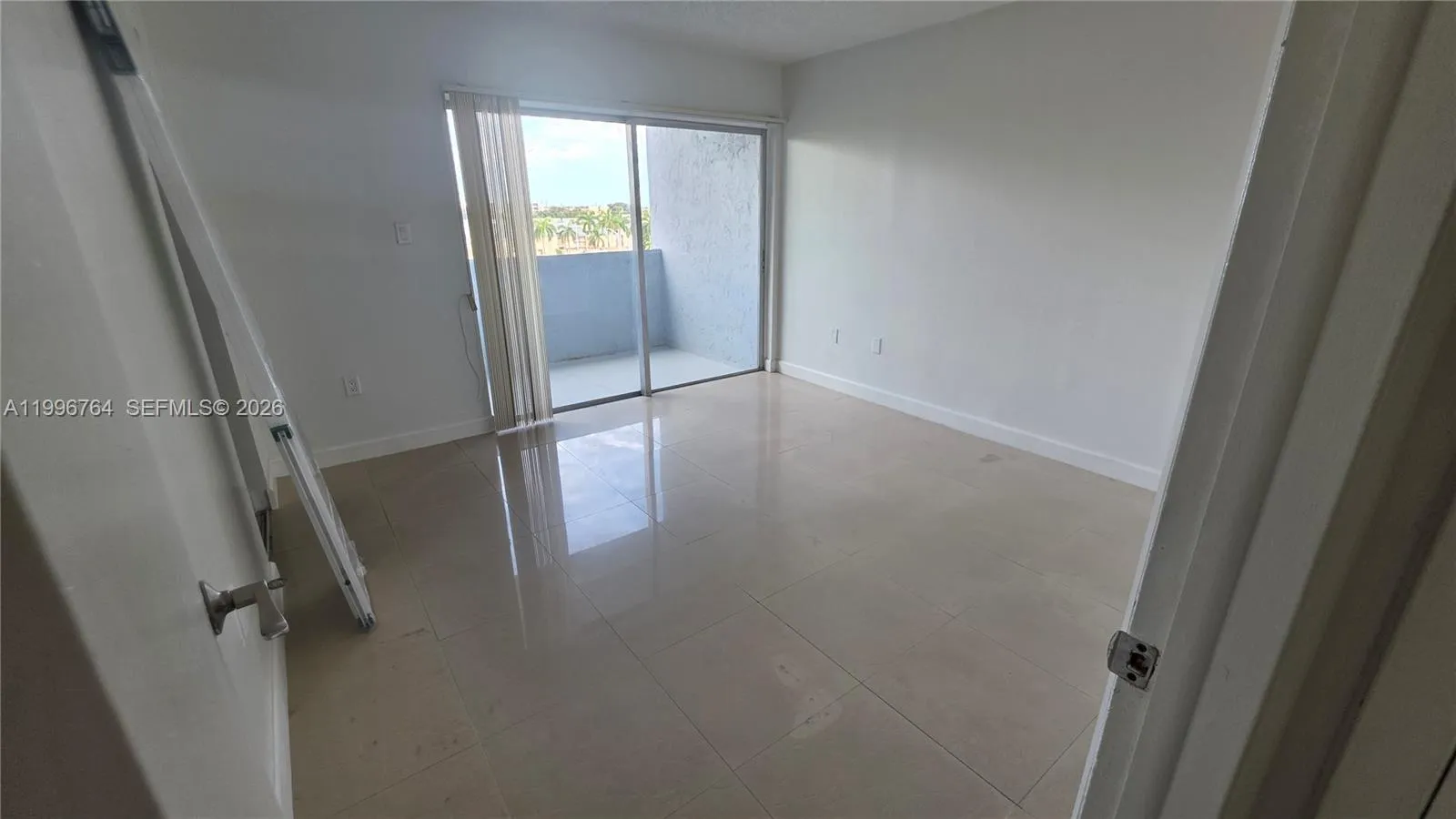 9375 Fontainebleau Blvd # L420, Miami FL 33172