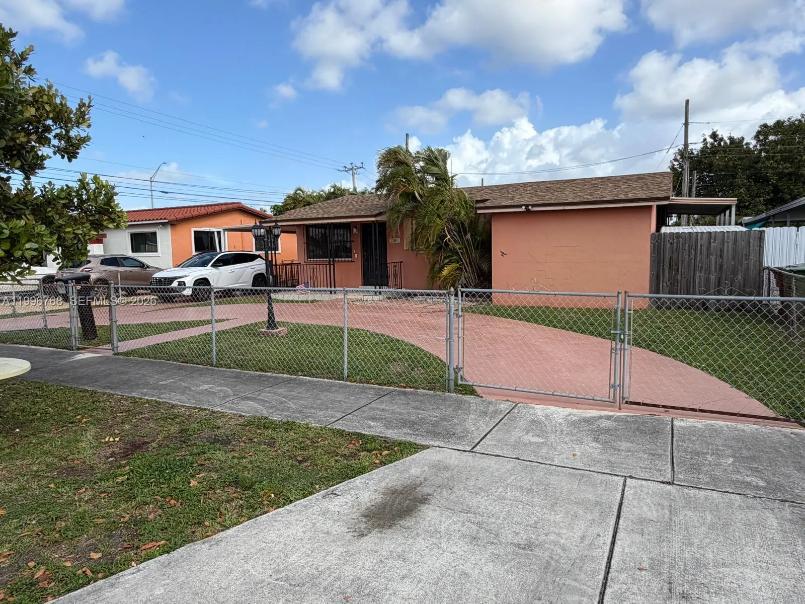 1185 W 32nd St, Hialeah FL 33012