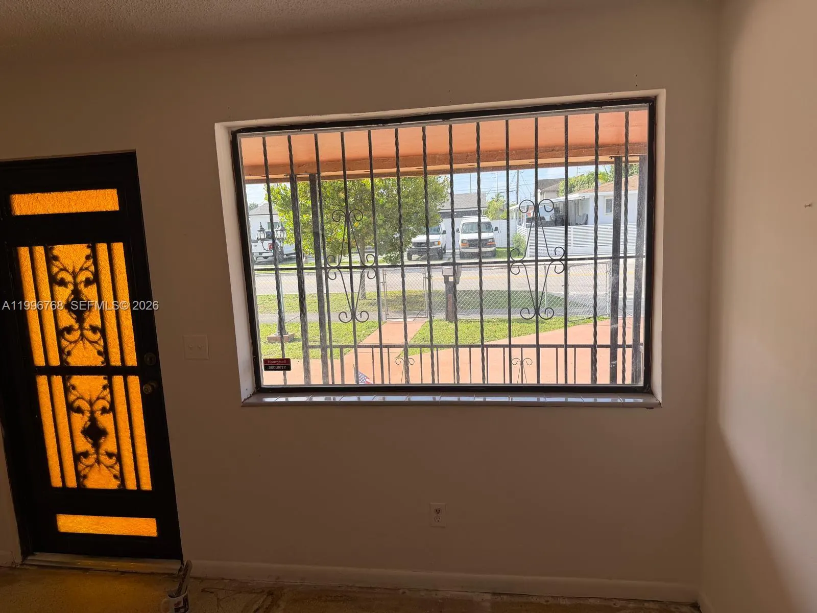 1185 W 32nd St, Hialeah FL 33012