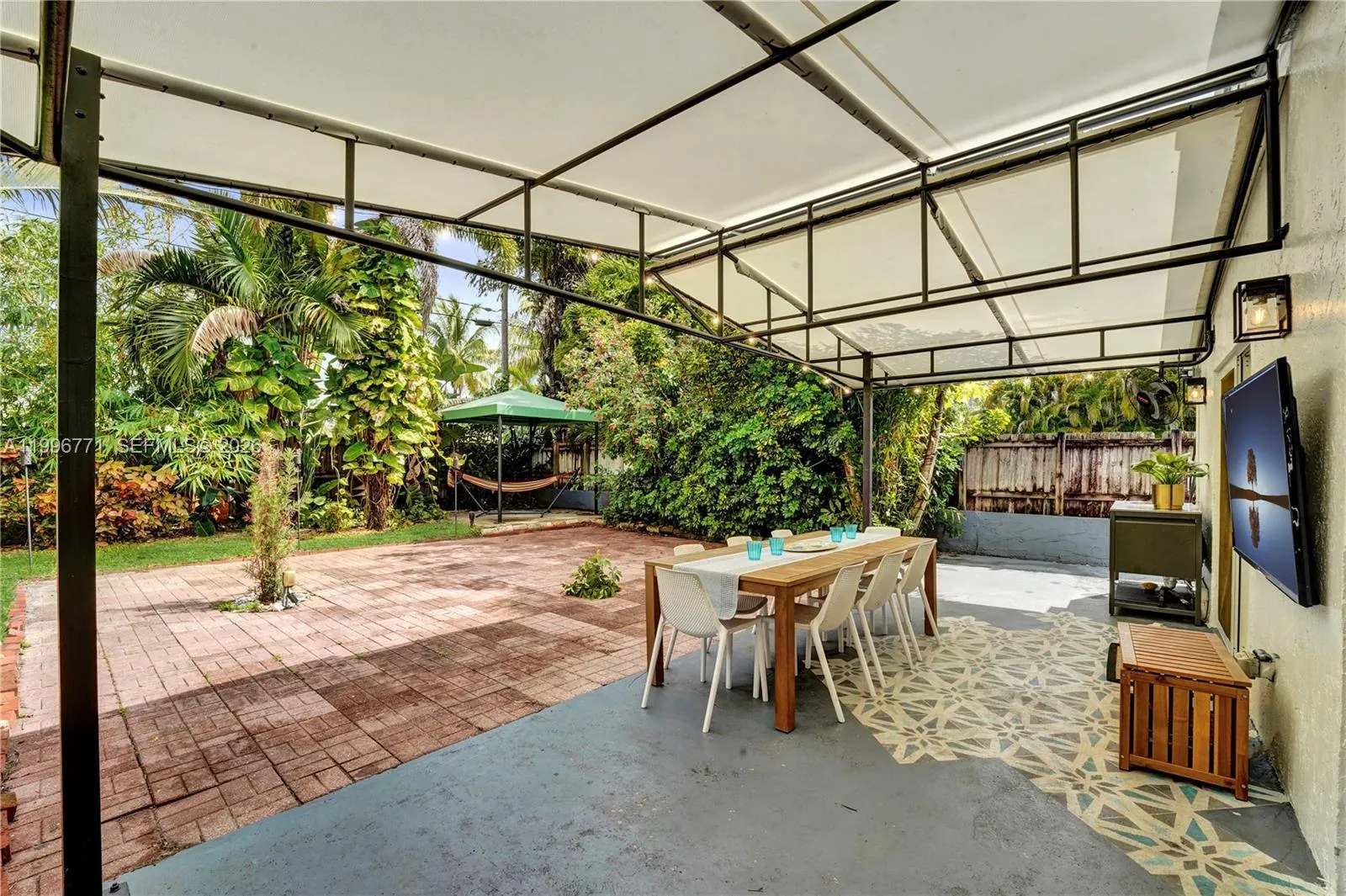 1501 NE 35th St, Oakland Park FL 33334