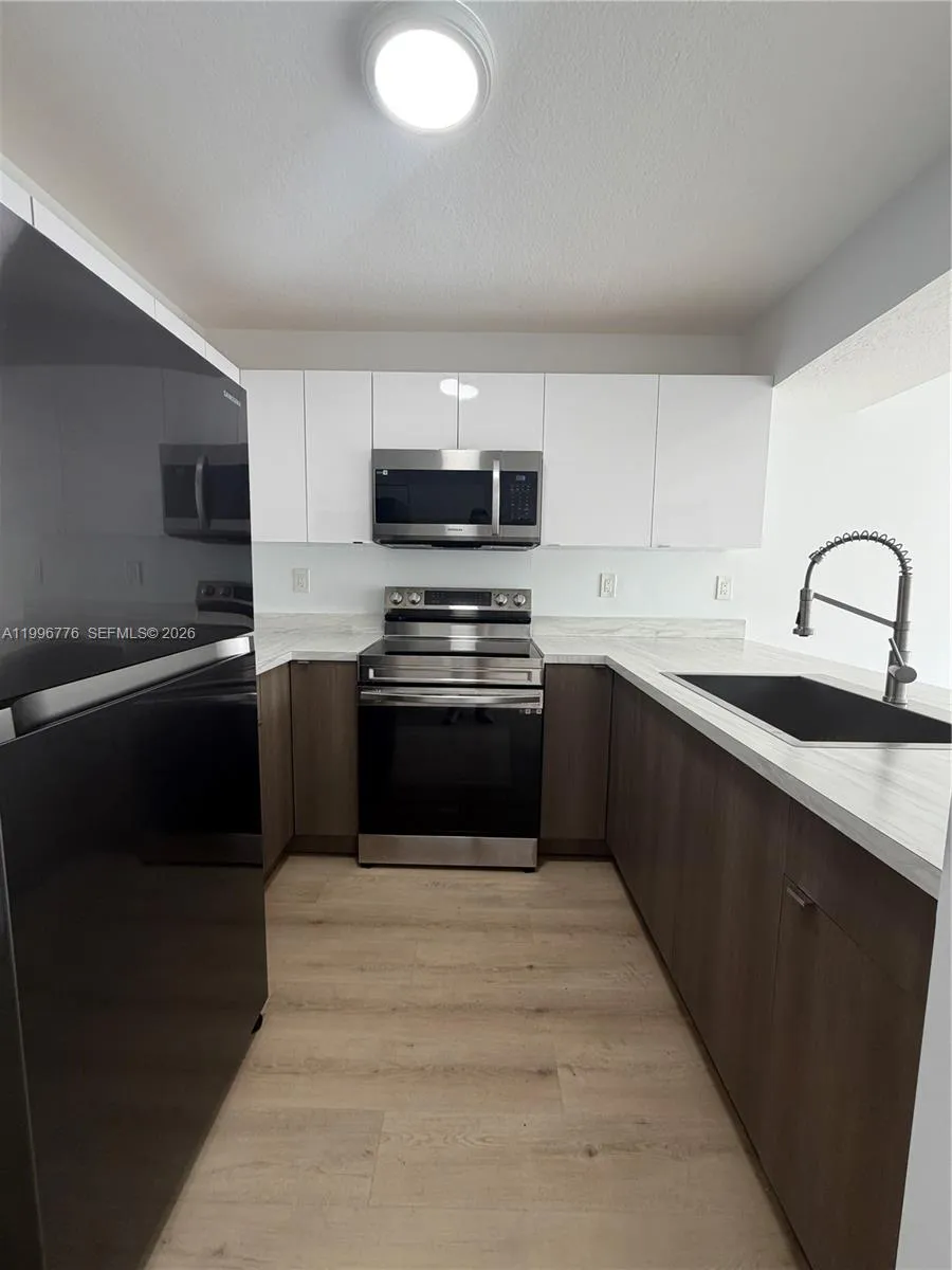 9720 SW 184th St # 209, Cutler Bay FL 33157