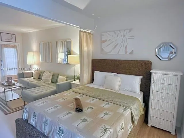 1050 Pennsylvania Ave # 28, Miami Beach FL 33139