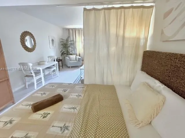 1050 Pennsylvania Ave # 28, Miami Beach FL 33139