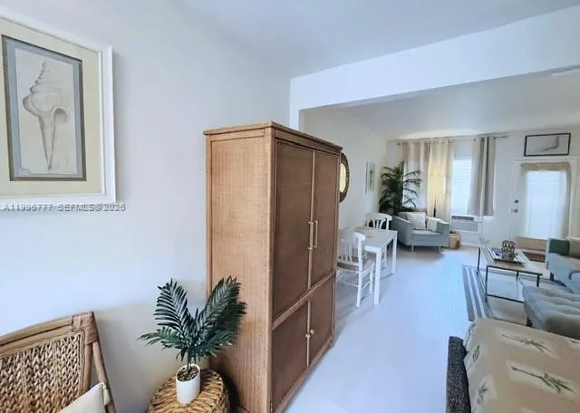 1050 Pennsylvania Ave # 28, Miami Beach FL 33139